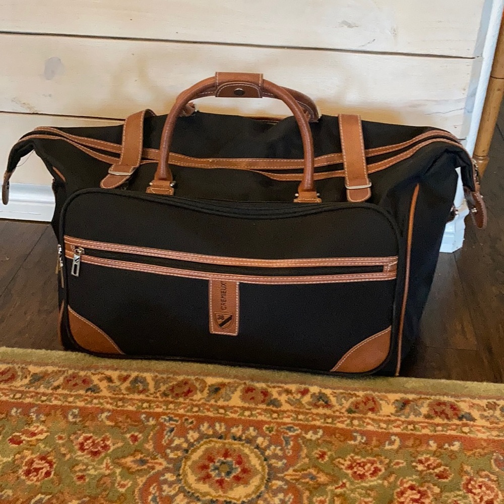 Cremieux 38 black weekender bag